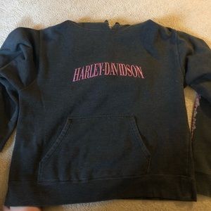 Women’s Harley Davidson sweatshirt